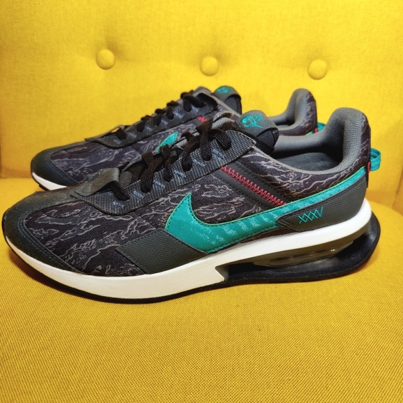 Nike Other - Nike Air Max Pre-Day SE "Black/ Iron Grey" Sneakers Men's Shoes Size 11